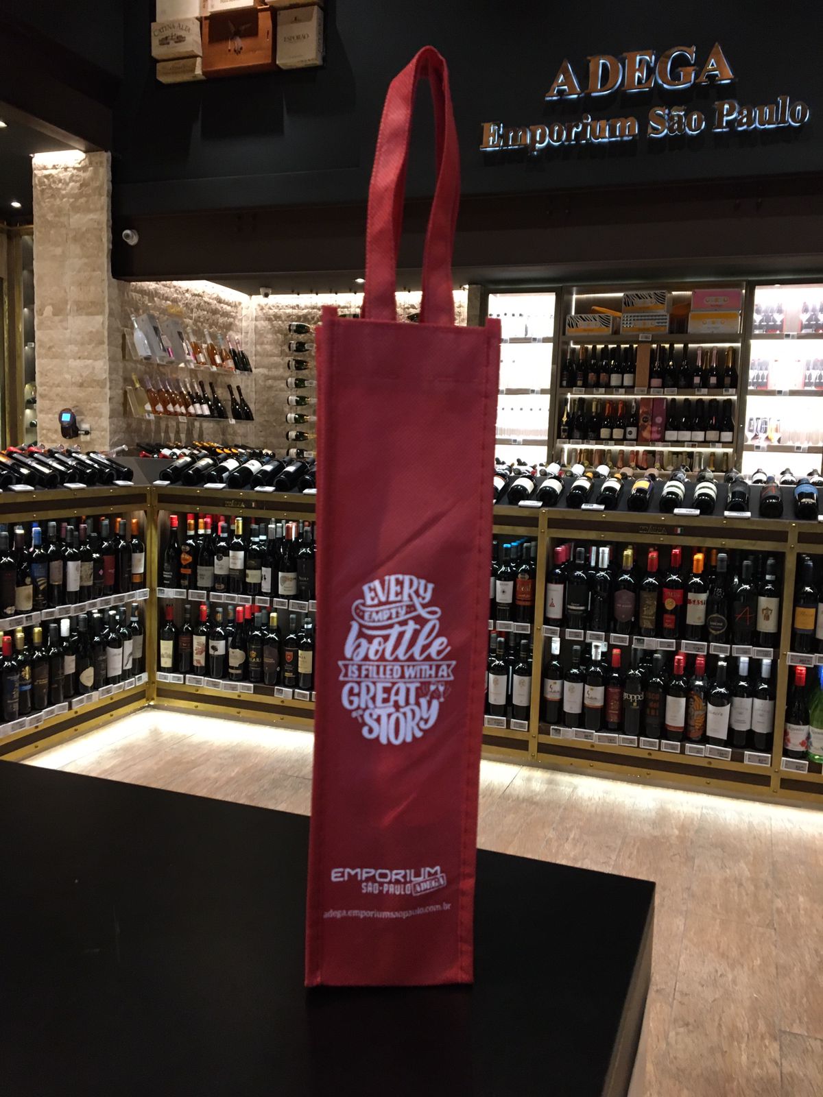 Sacola EMP Wine Bags P/1 Gfa Pvc 400
